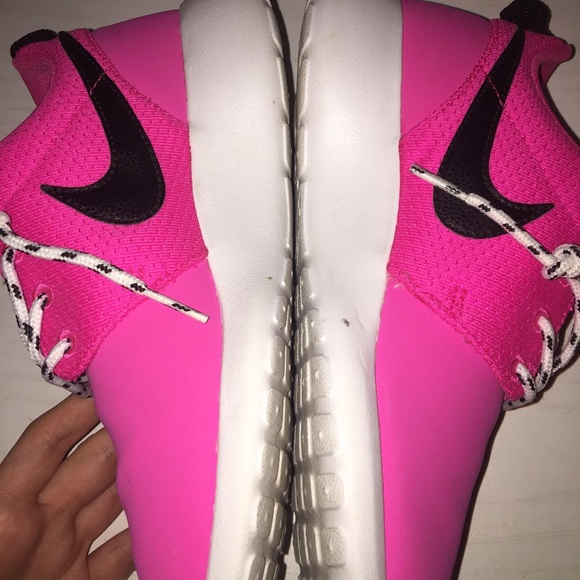 Nike Roshe Run Pink - Picture 7 of 7